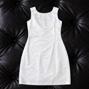 Tahari  White Cocktail dress Size 10 Previously owned